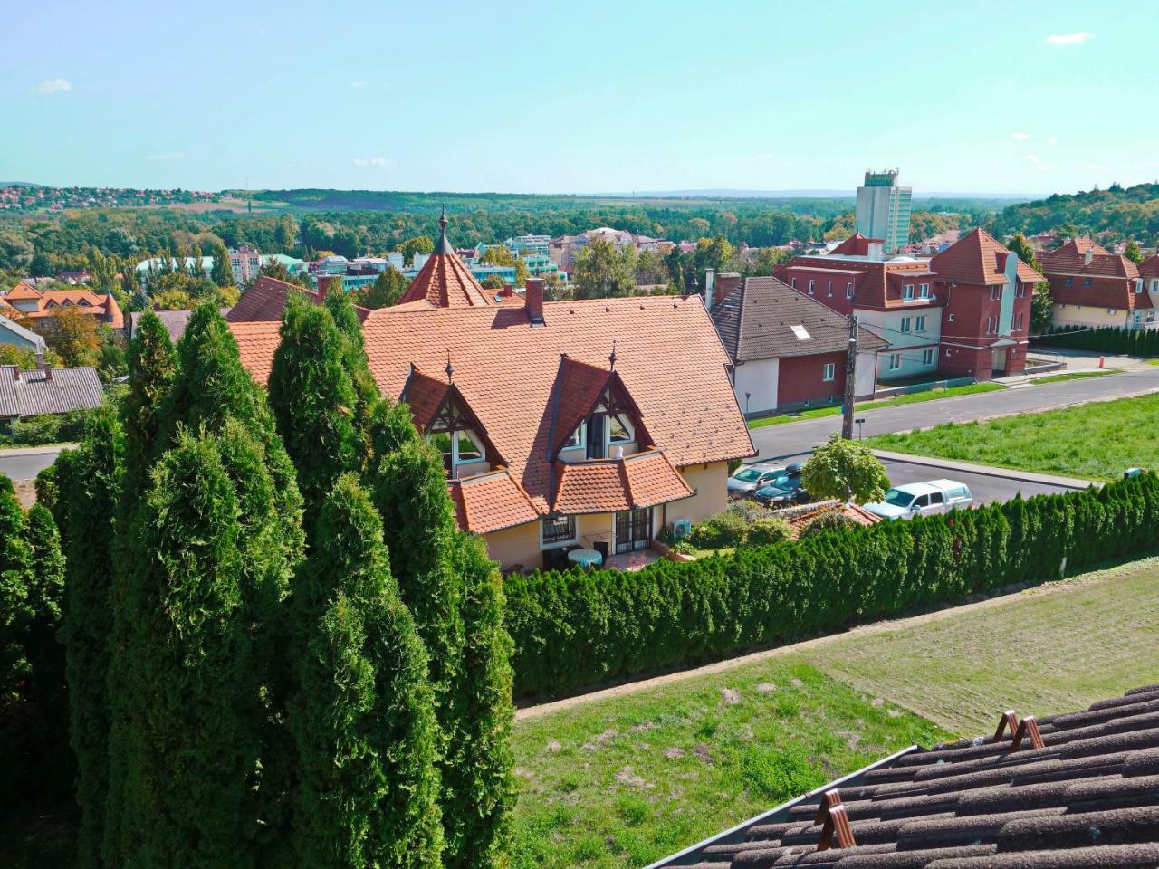 Tolena Apartment