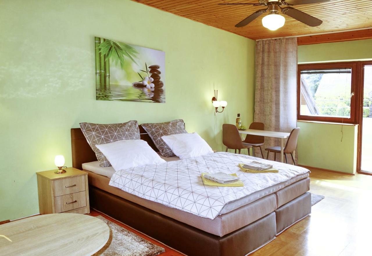 Apartment Tolena *